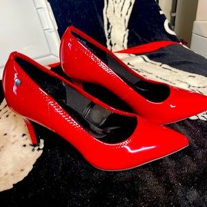 Vera Wang, red Patton, leather